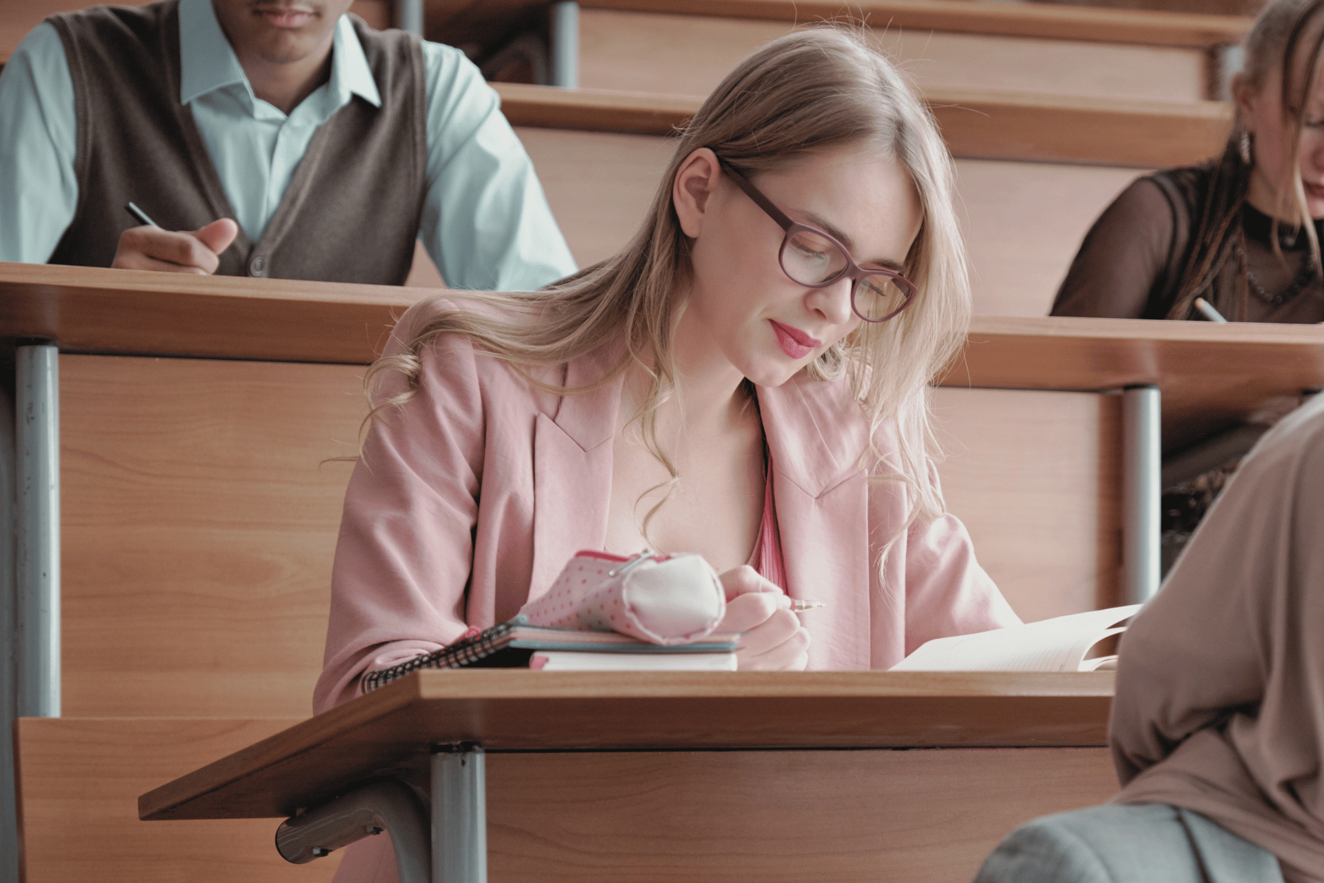 https://studyinvietnam.vn/wp-content/uploads/2025/07/2-5.png