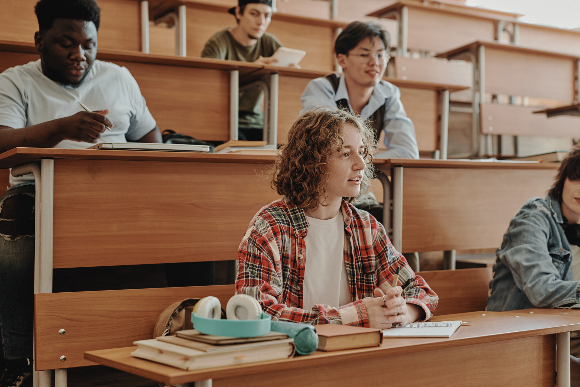 https://studyinvietnam.vn/wp-content/uploads/2025/07/Untitled-design-2025-07-23T153400.912.png