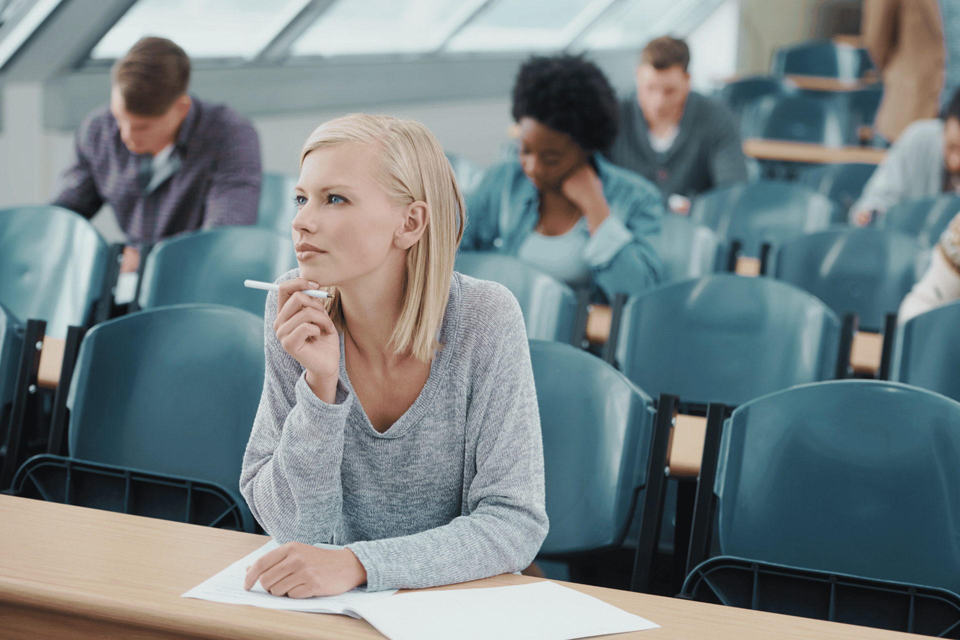 https://studyinvietnam.vn/wp-content/uploads/2025/07/Untitled-design-2025-07-23T153822.069.png